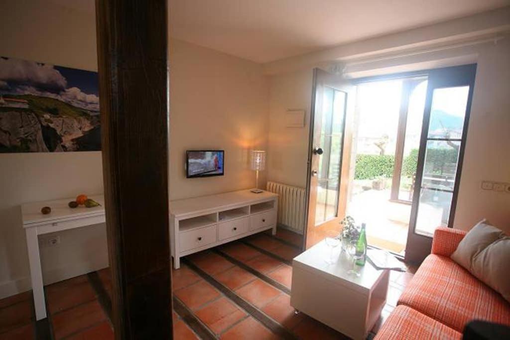 2 Habit, Sala, Terraza, Jardin, Parking Gratis Apartment Зумая Екстериор снимка